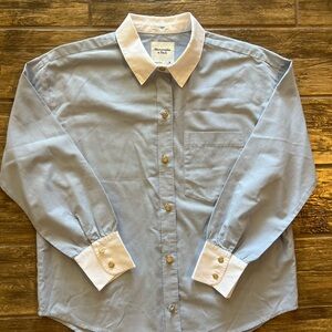 Abercrombie & Fitch Oversized Oxford shirt with White Accents and Gold Buttons